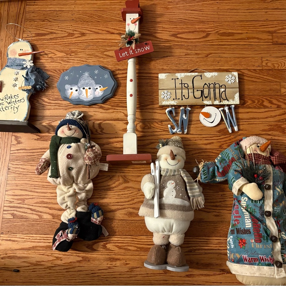 Festive Snowman Holiday Decor Set